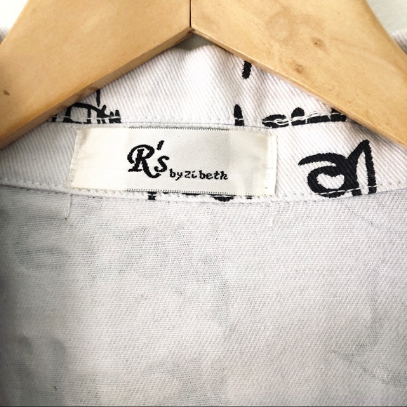 White and Black Graffiti Print Jacket - Picture 3 of 6